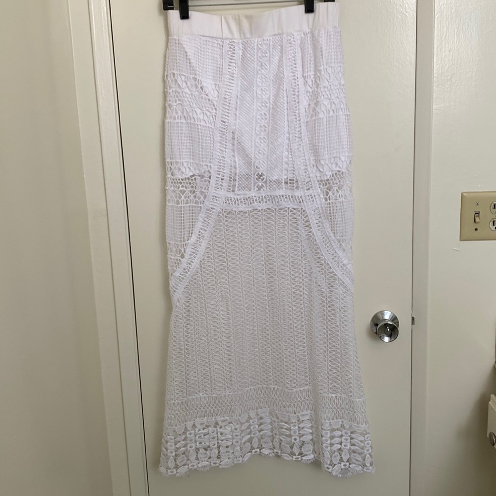 Gorgeous White Crochet Maxi skirt Medium